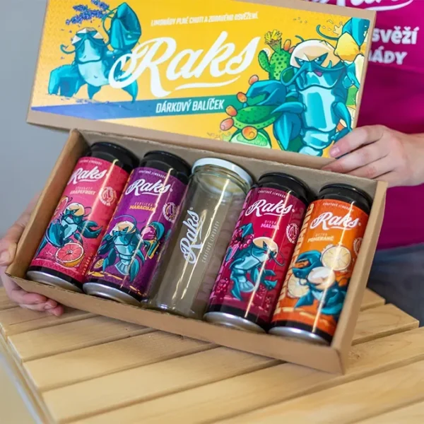 Balení pěti plechovek